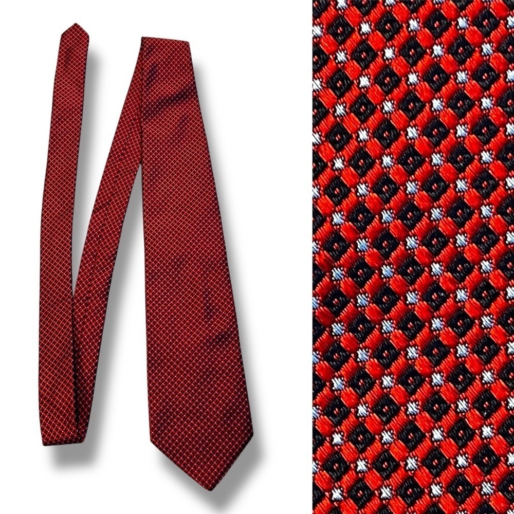 Brooks Brothers 346 Neck Tie 100% Silk Textured Diamond Stripe Red Blue Preppy